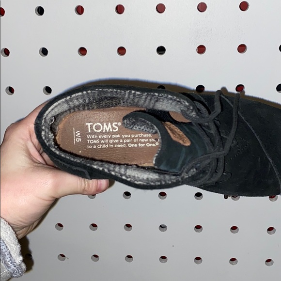 TOMS wedges - Picture 3 of 3